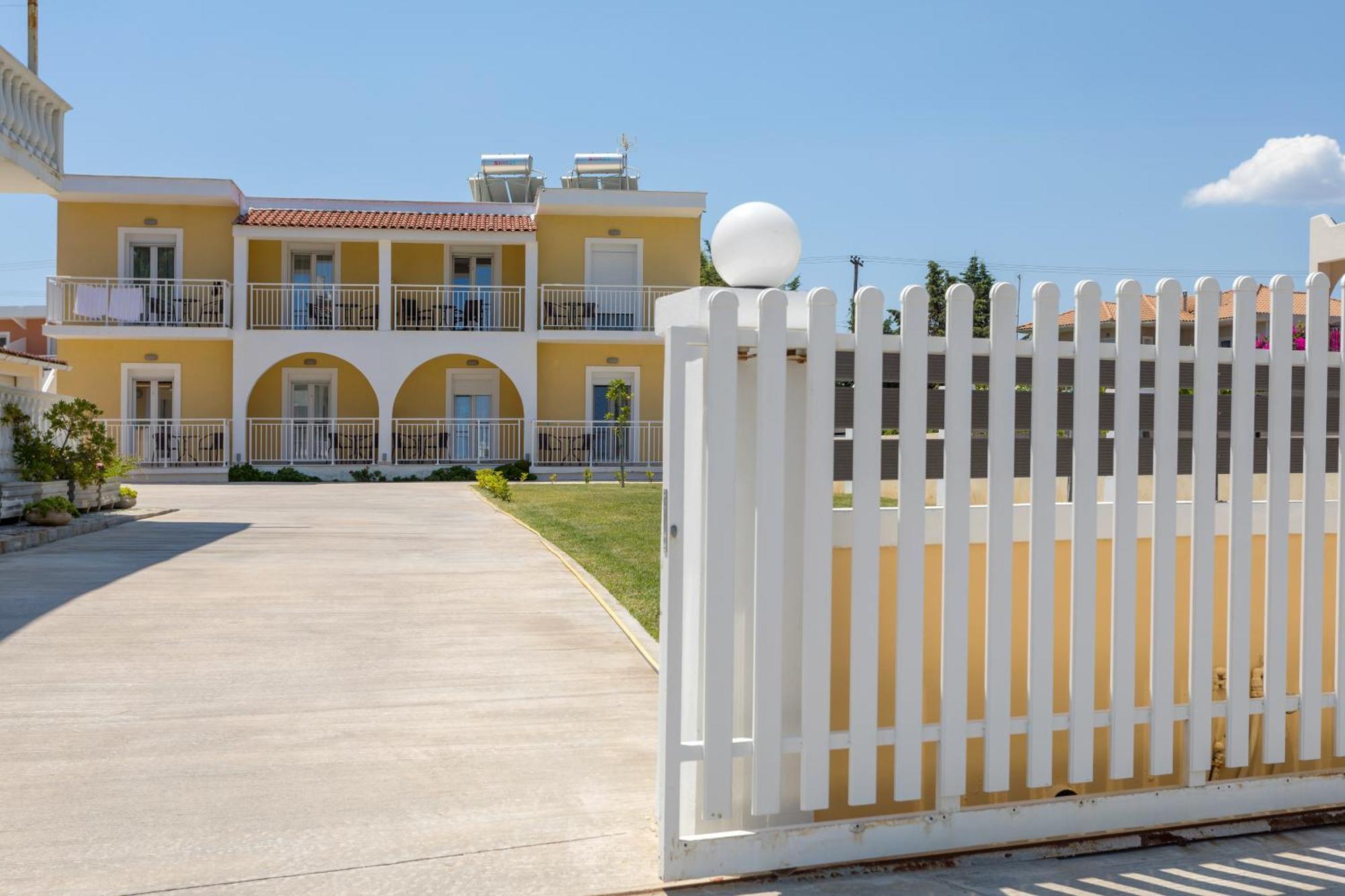 Morfeas Zante Apartments Exterior photo